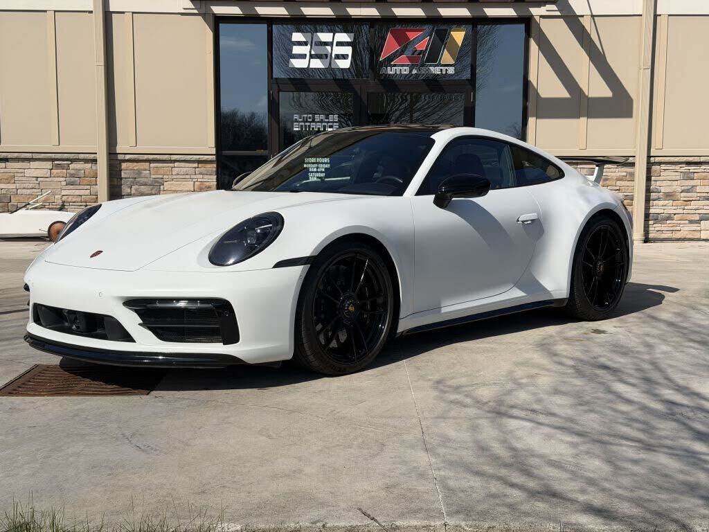 2024 PORSCHE 911