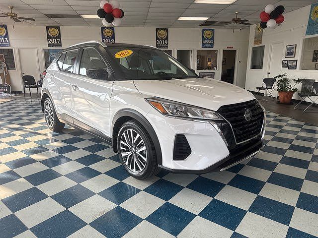 2021 NISSAN Kicks