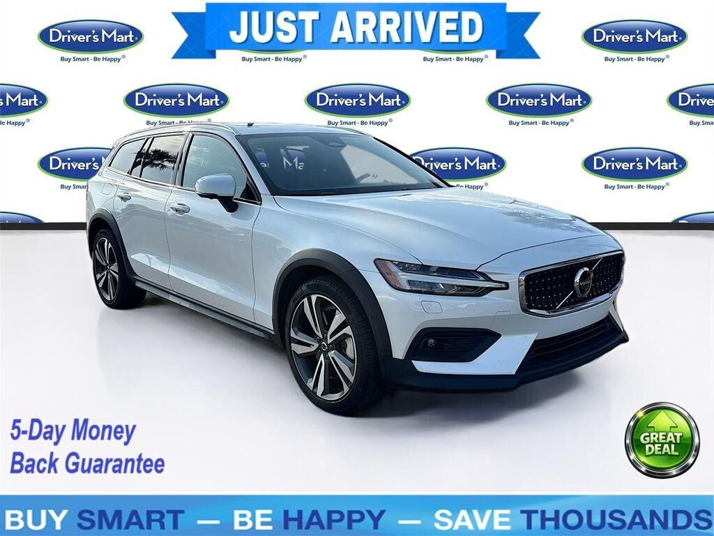2025 VOLVO V60CC