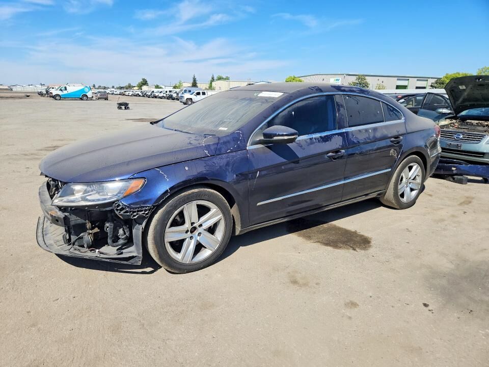 2013 VOLKSWAGEN Passat