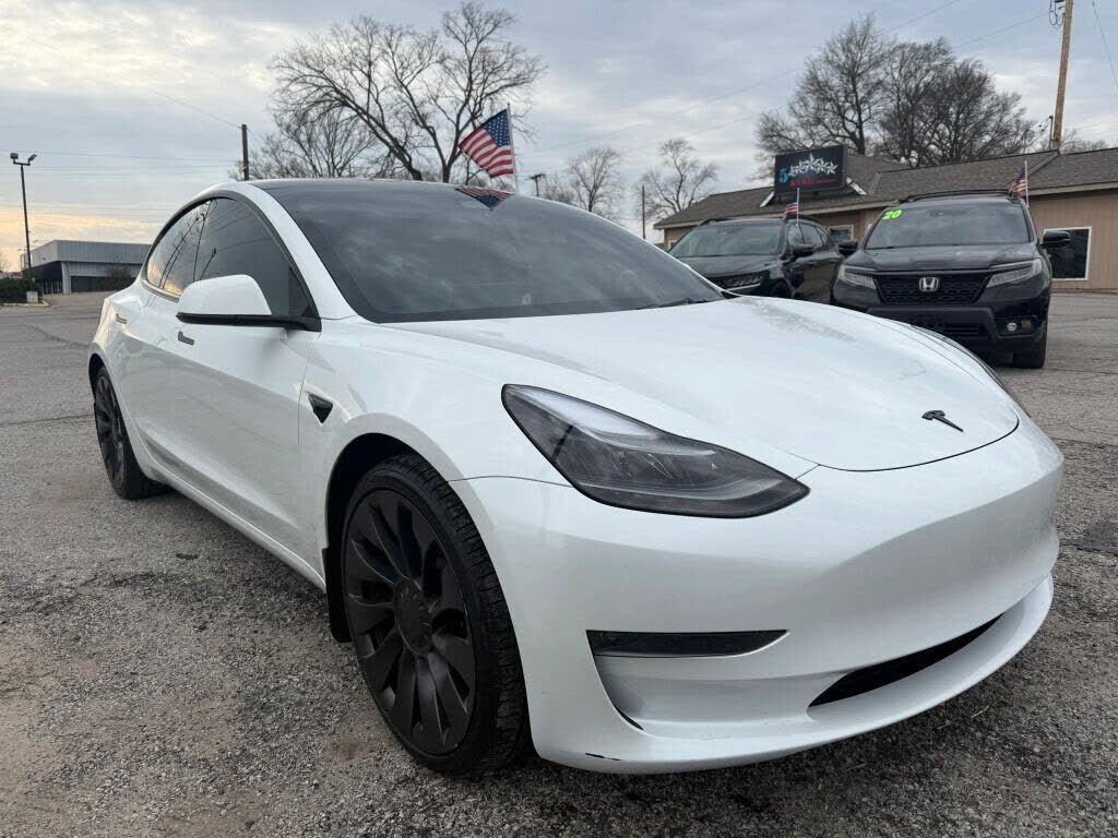 2023 TESLA Model 3