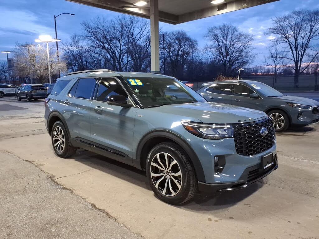 2025 FORD Explorer