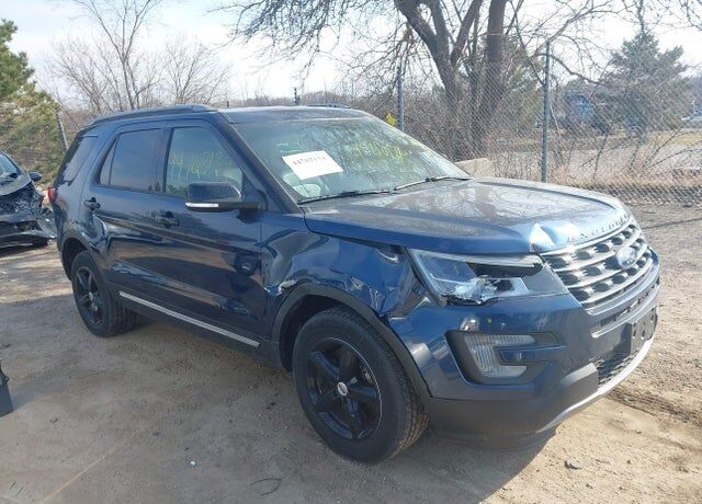 2017 FORD Explorer