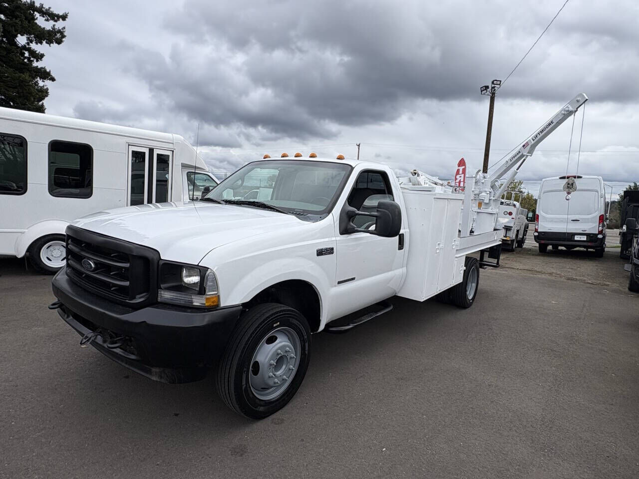 2002 FORD F-550