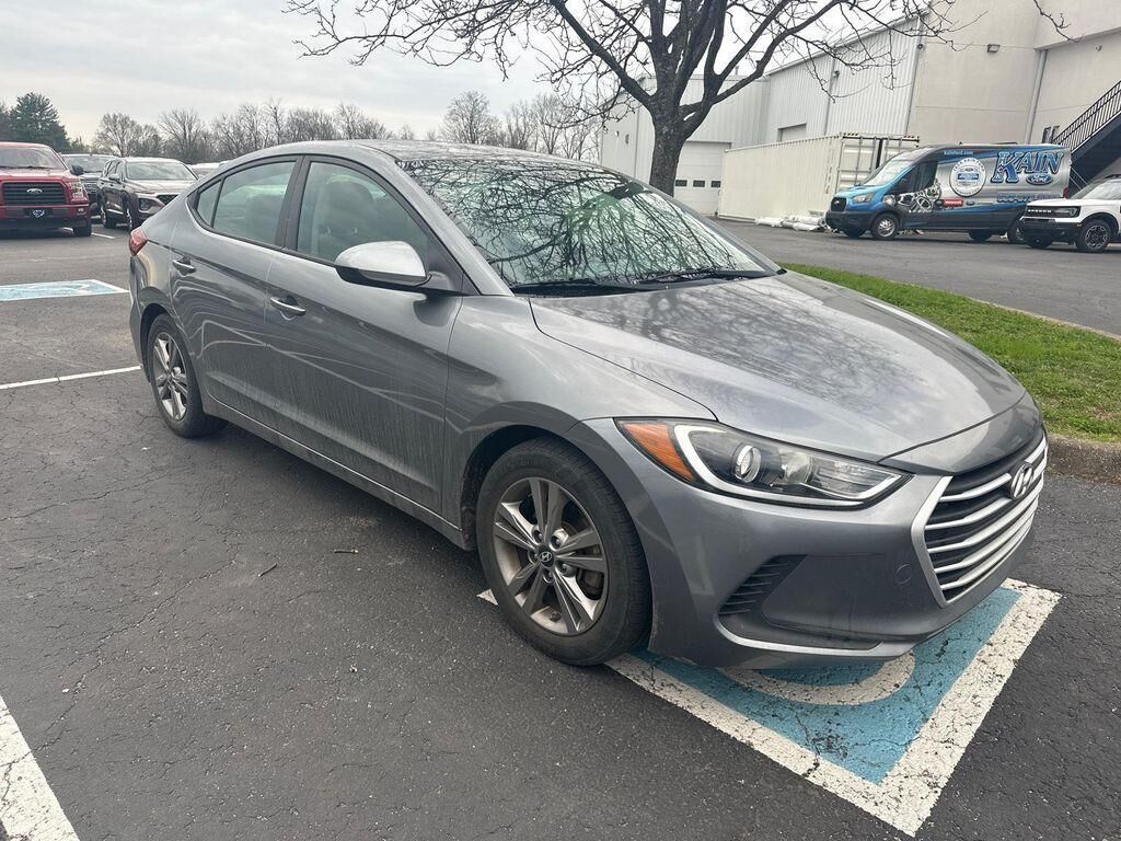 2017 HYUNDAI Elantra