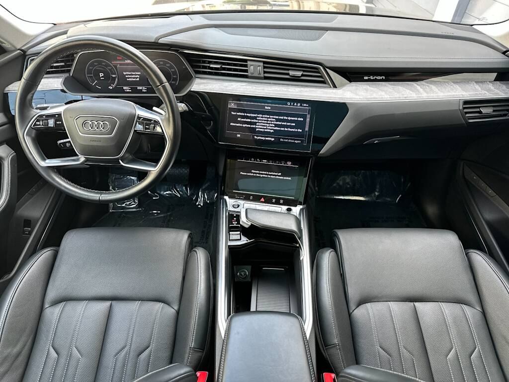 2024 Audi Q8