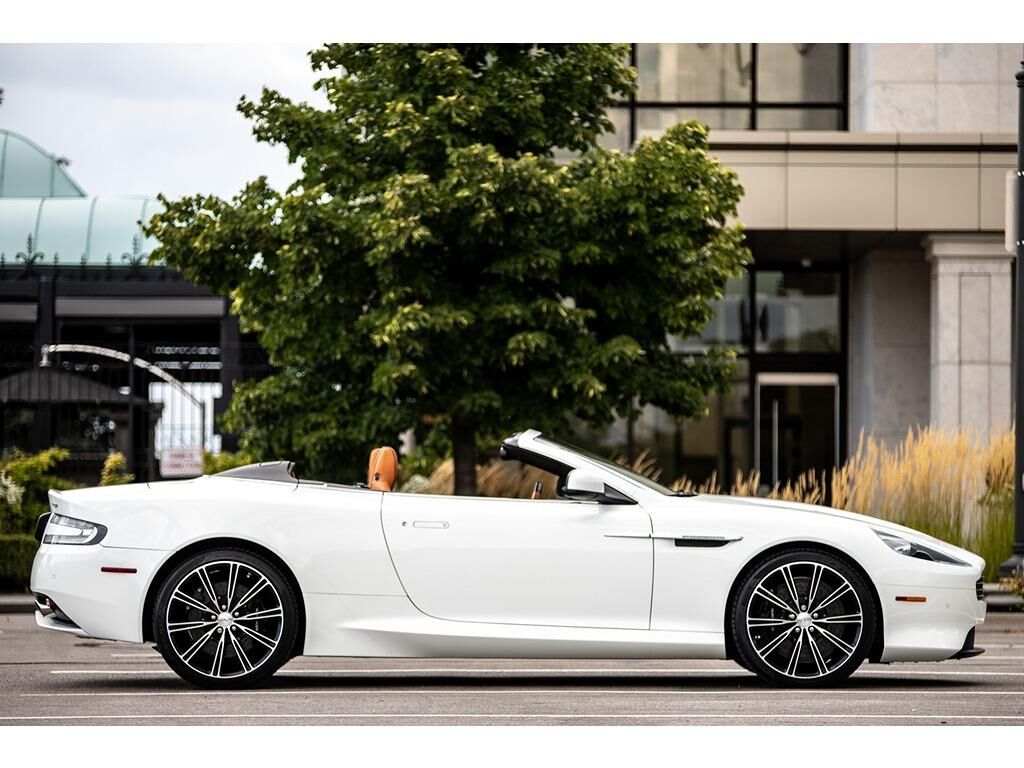 Aston Martin Virage