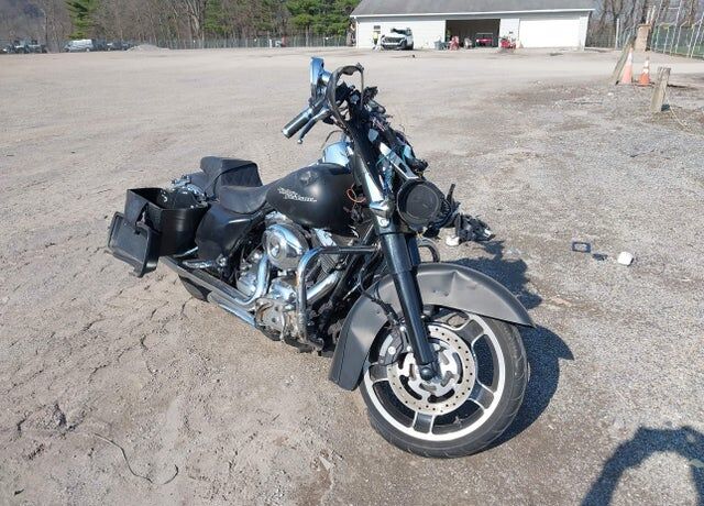 2012 HARLEY DAVIDSON Street Glide 103