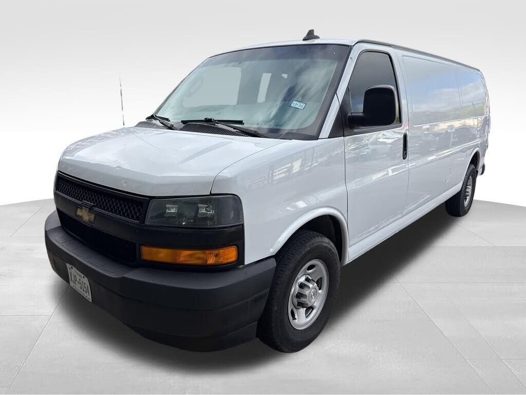 2020 CHEVROLET Express