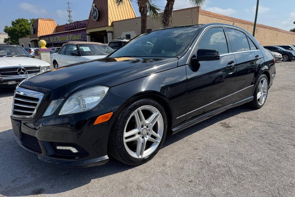 2011 MERCEDES-BENZ E-Class