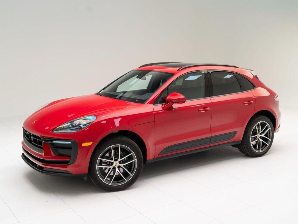 2025 PORSCHE Macan