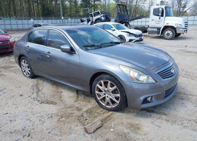 2013 INFINITI G37
