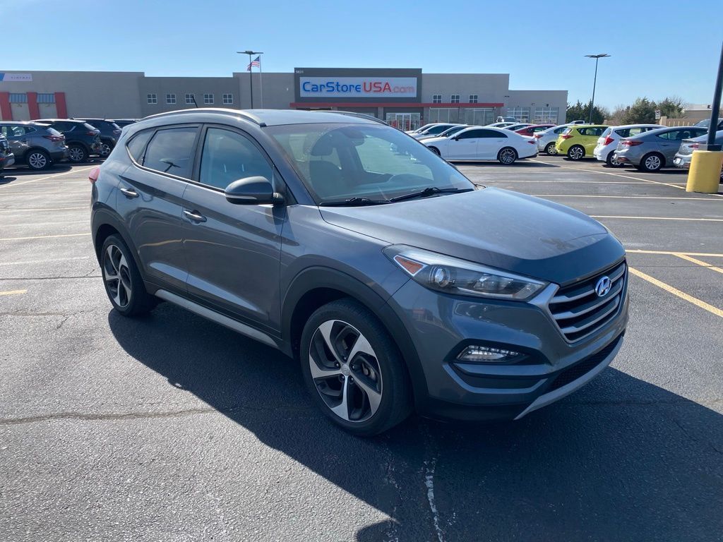 2017 HYUNDAI Tucson
