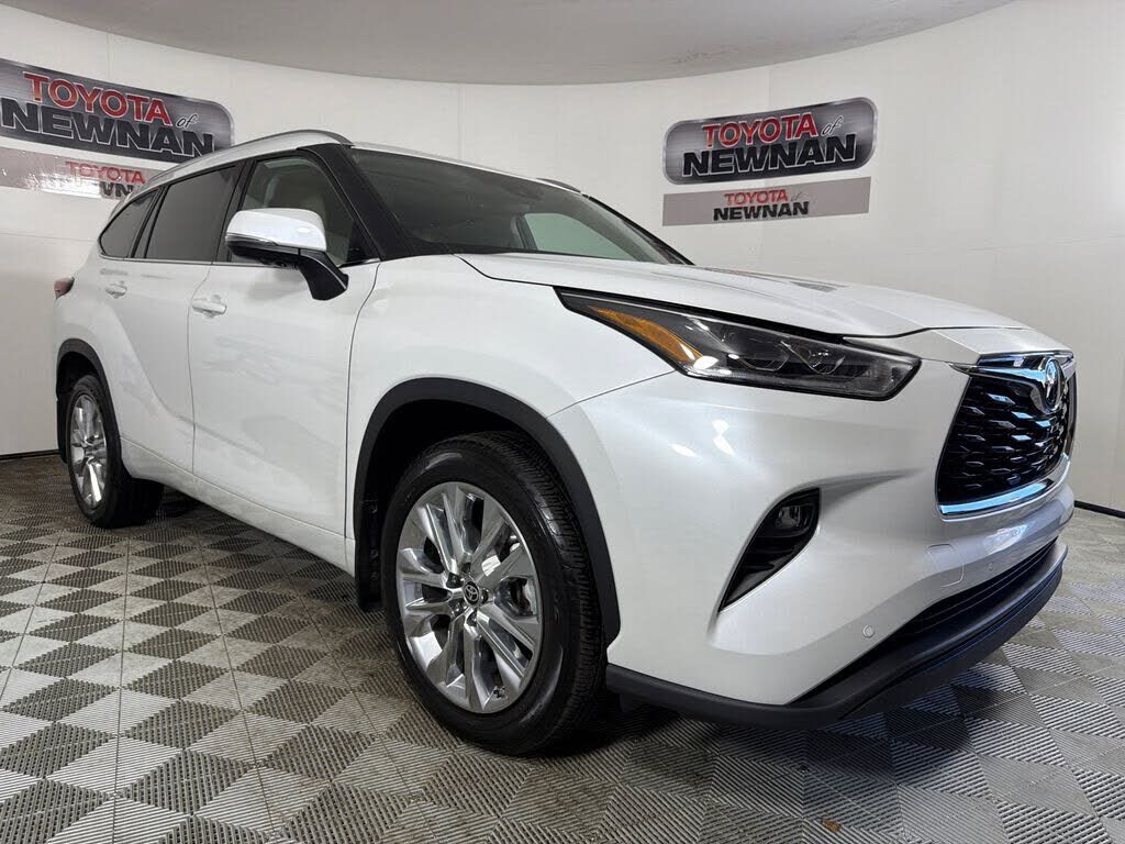 2024 TOYOTA Highlander