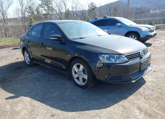 2012 VOLKSWAGEN Jetta