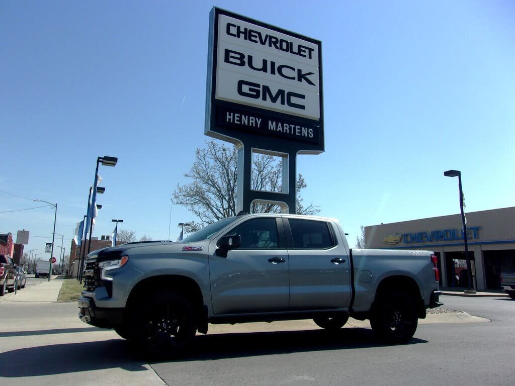 2024 CHEVROLET Silverado