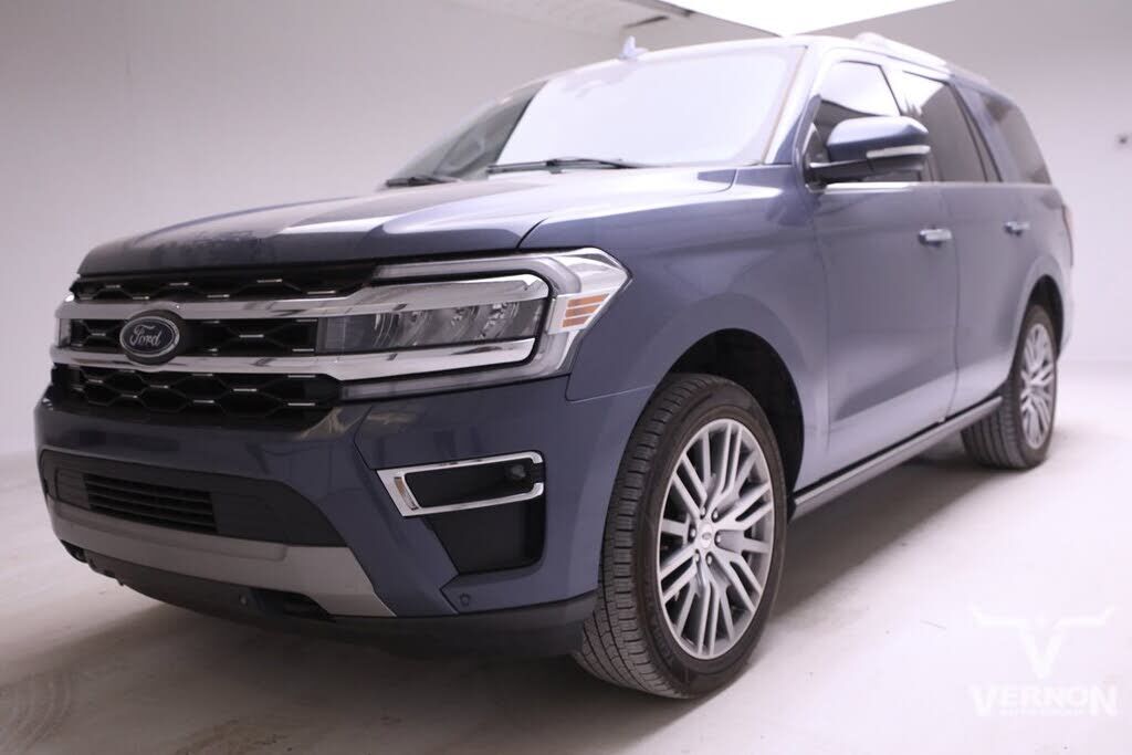 2022 FORD Expedition