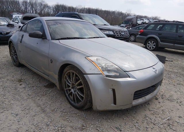 2005 NISSAN 350Z