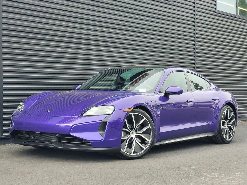2025 PORSCHE Taycan