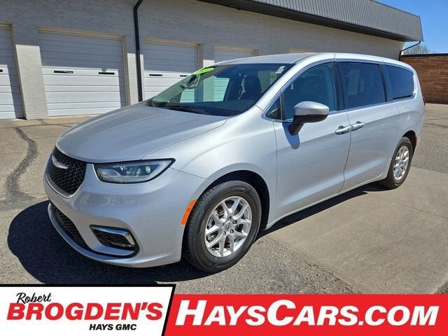 2023 CHRYSLER Pacifica