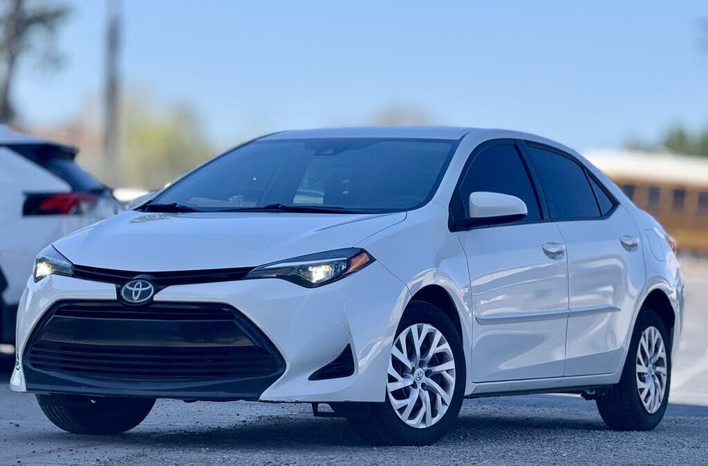 2018 TOYOTA Corolla