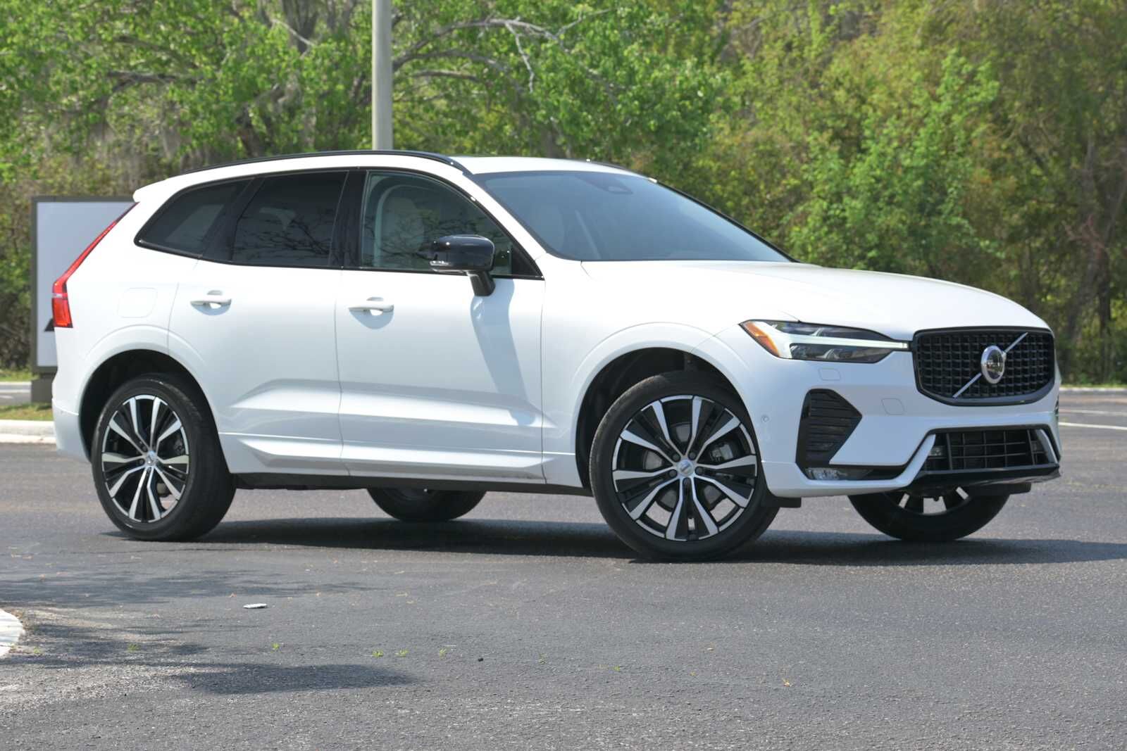 2024 VOLVO XC60