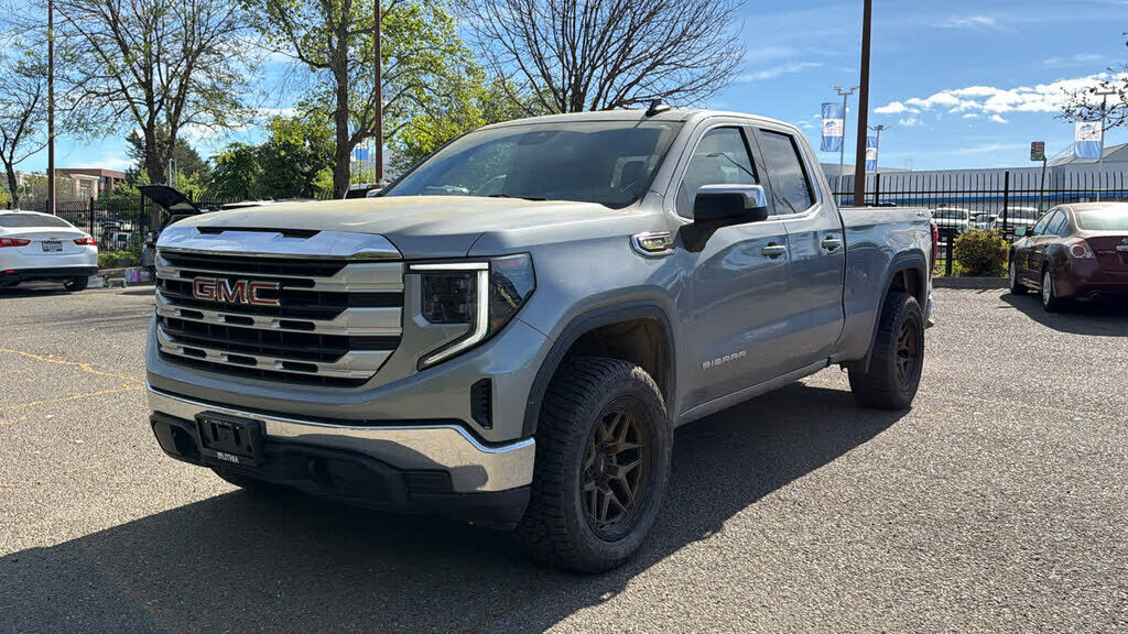 2023 GMC Sierra