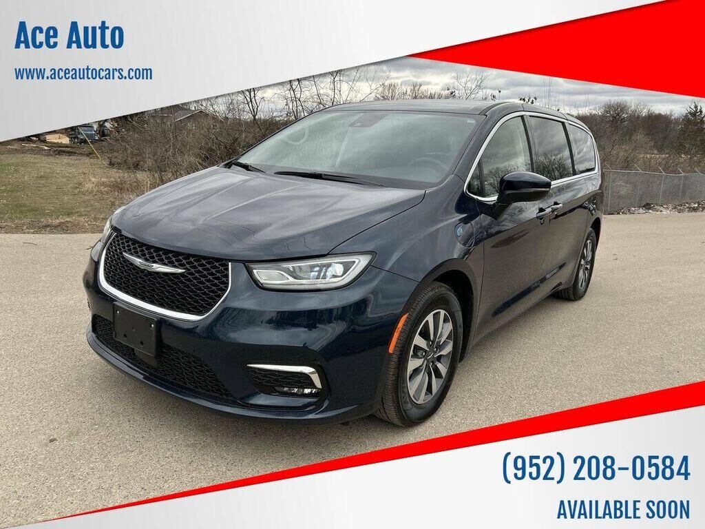 2023 CHRYSLER Pacifica