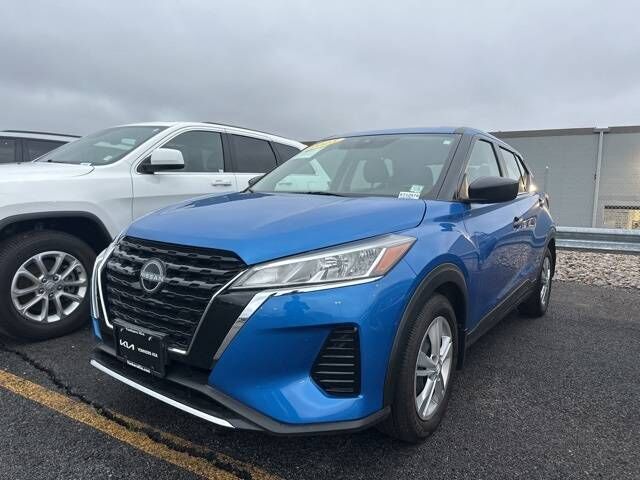 2023 NISSAN Kicks