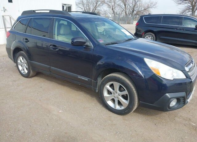 2013 SUBARU Outback