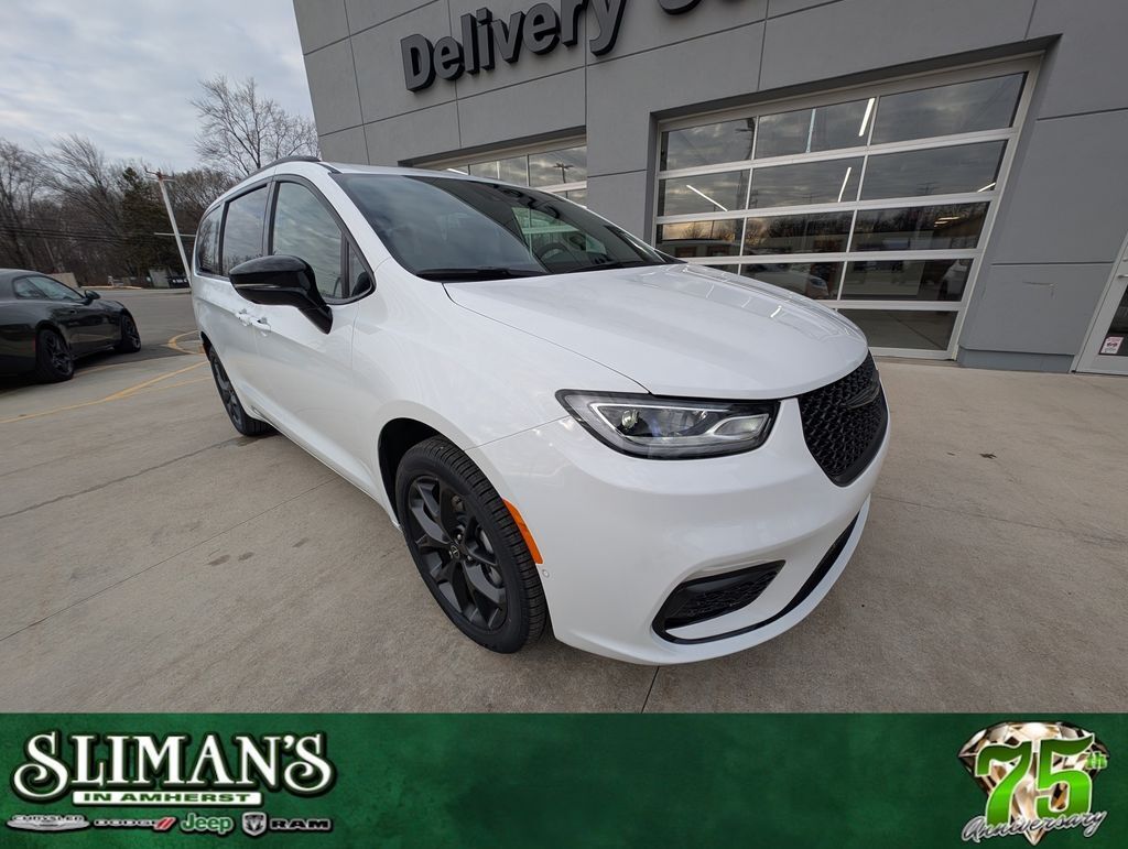 2026 CHRYSLER Pacifica