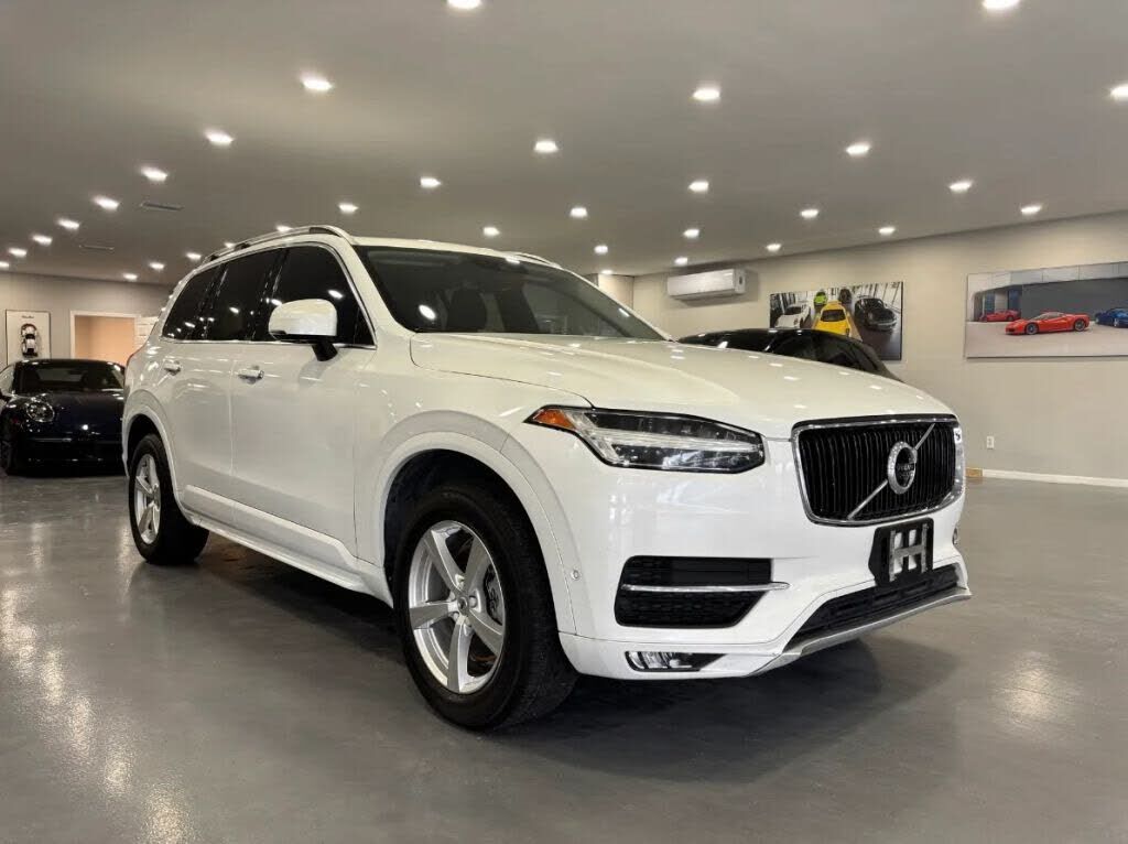 2017 VOLVO XC90