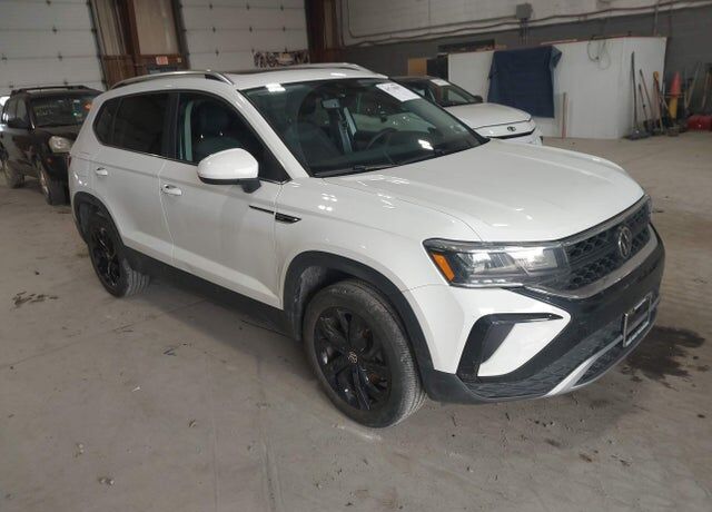 2022 VOLKSWAGEN Taos