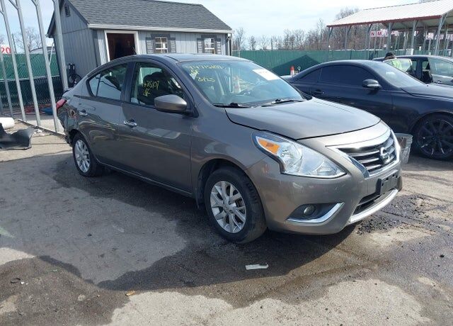 2017 NISSAN Versa