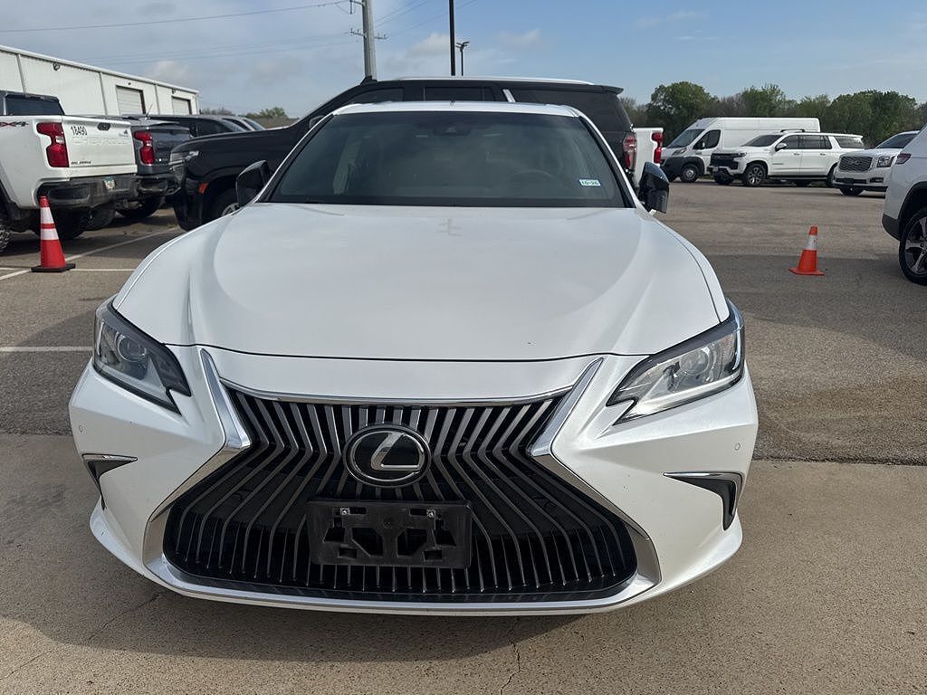 2021 LEXUS ES