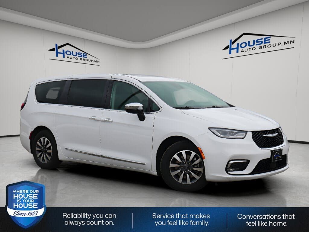 2023 CHRYSLER Pacifica