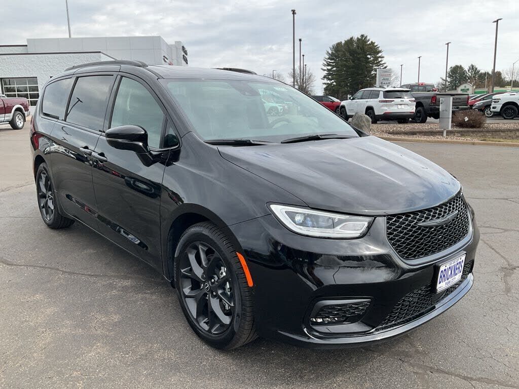 2025 CHRYSLER Pacifica