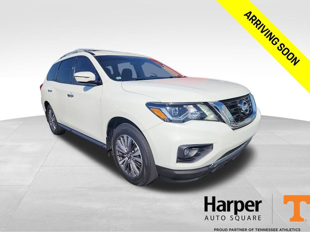 2017 NISSAN Pathfinder
