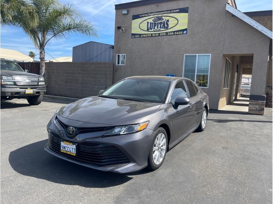 2019 TOYOTA Camry