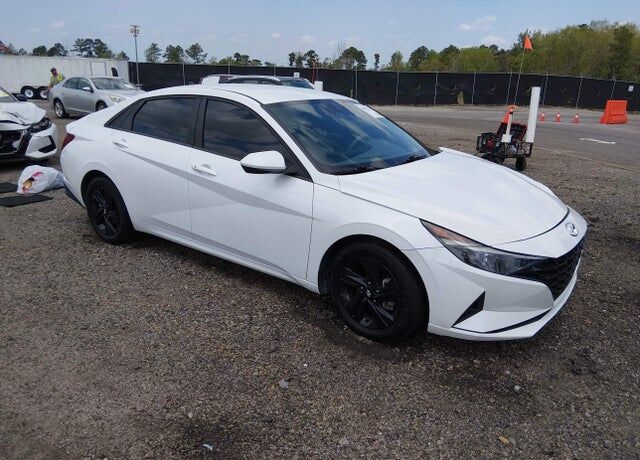 2021 HYUNDAI Elantra