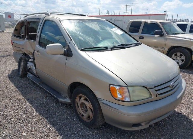 2003 TOYOTA Sienna