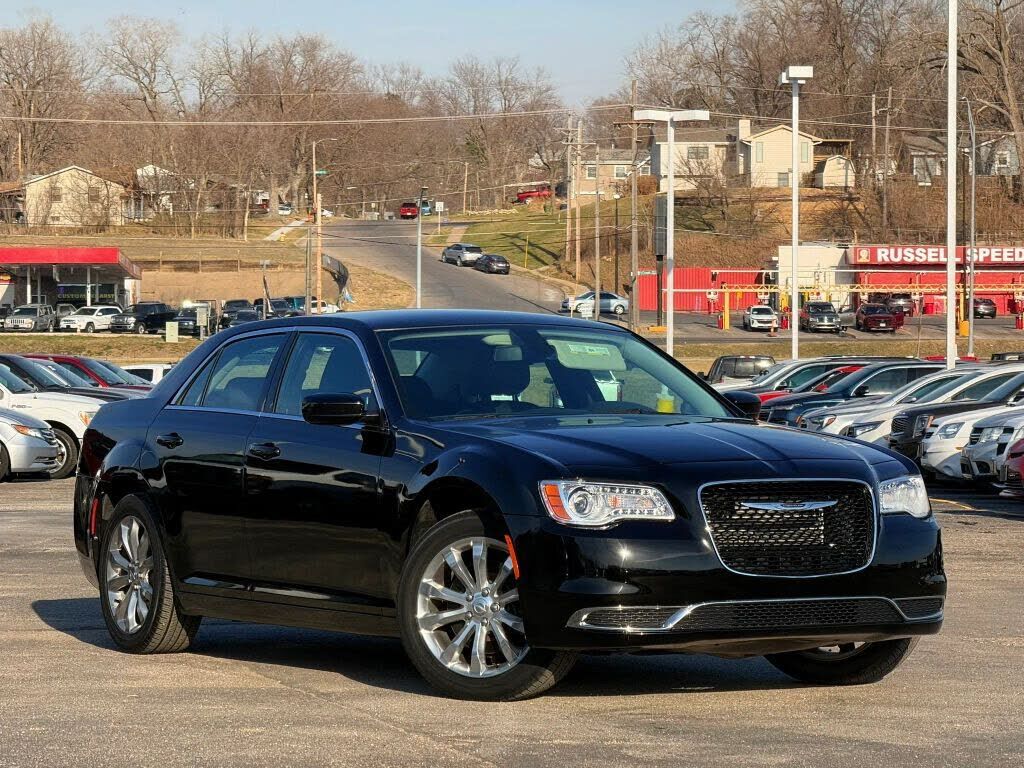 2018 CHRYSLER 300