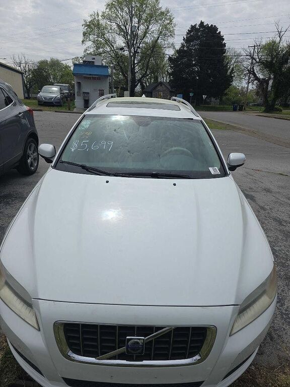 2008 VOLVO V70