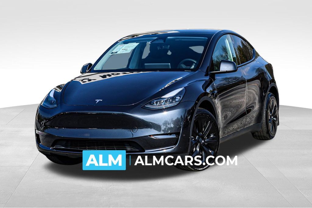 2024 TESLA Model Y
