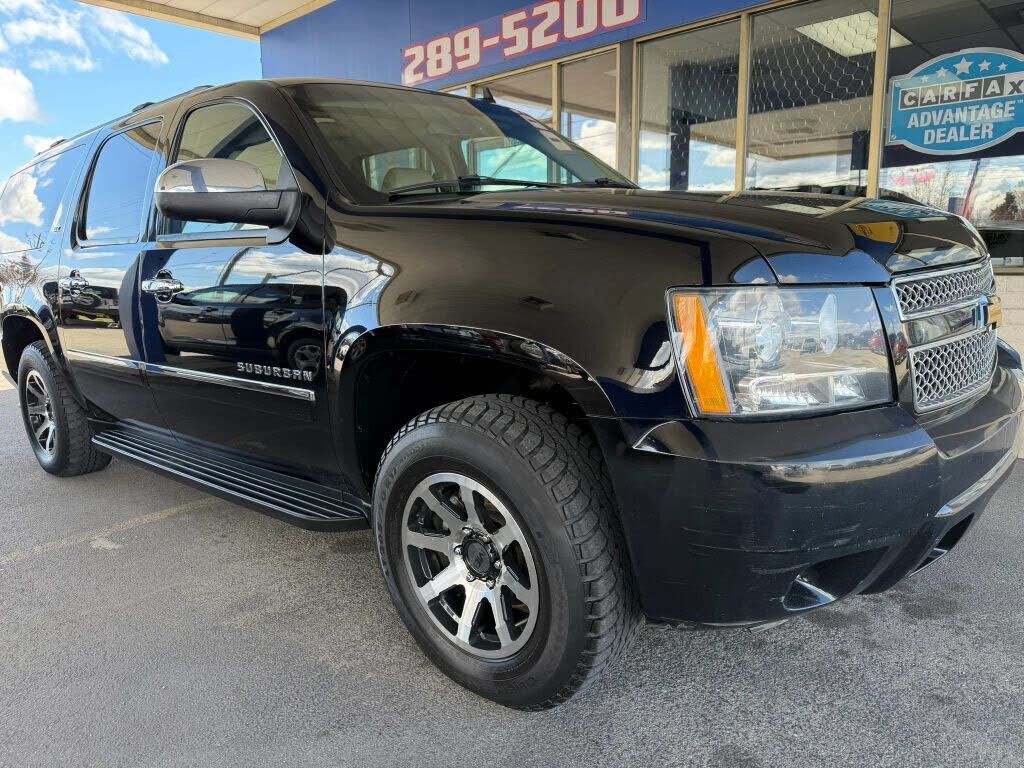 2013 CHEVROLET Suburban