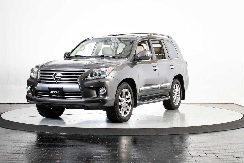 Lexus LX