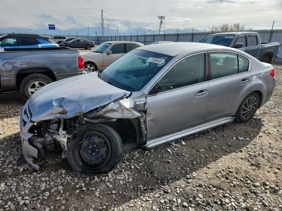 2010 SUBARU Legacy
