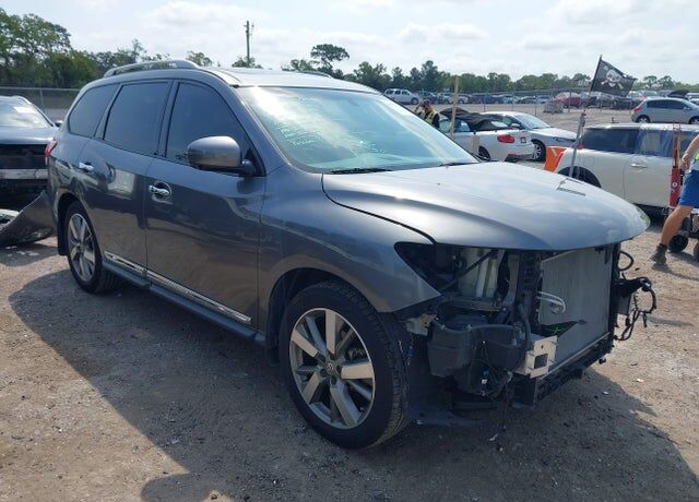 2015 NISSAN Pathfinder