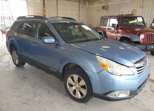 2011 SUBARU Outback