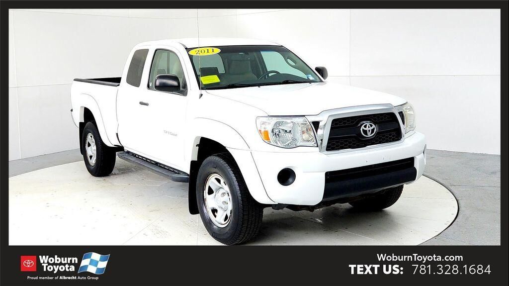 2011 TOYOTA Tacoma